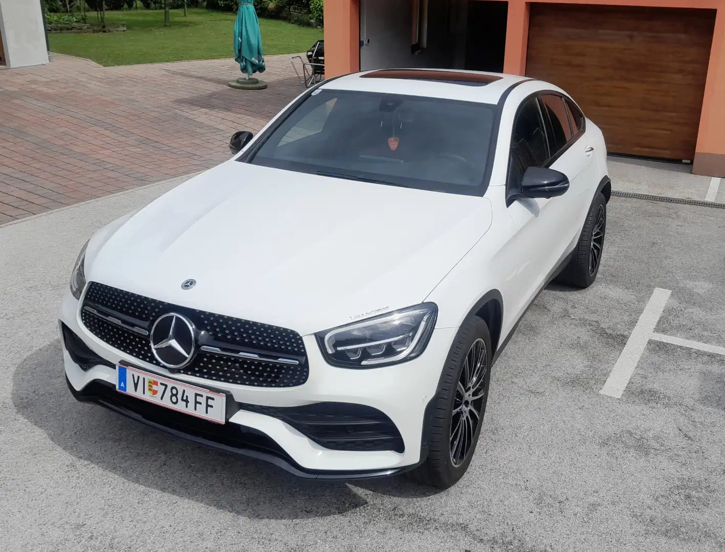 Mercedes-Benz GLC 200 GLC 200 d Coupé 4MATIC Aut. AMG Line*Burmester* Weiß - 1
