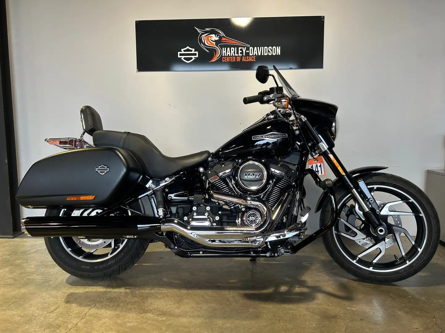 Harley-Davidson Sport Glide Noir - 1