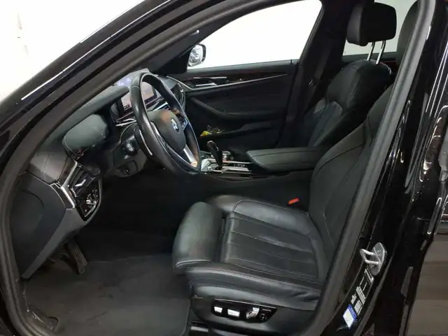 BMW 5 Series view 7
