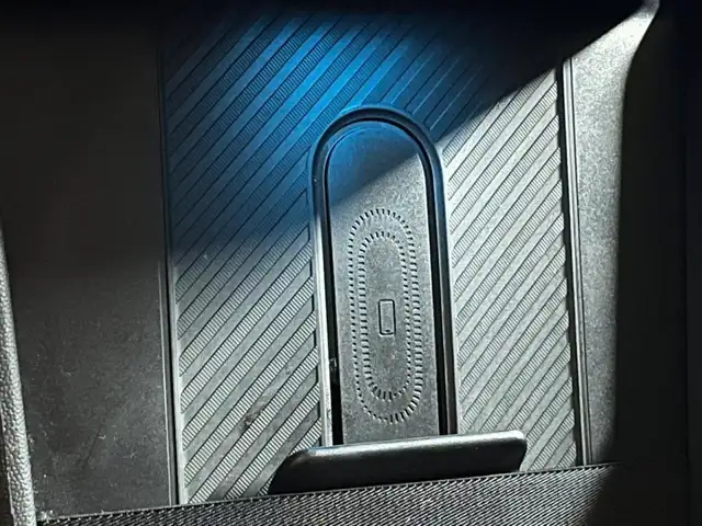 Mini Hatch view 23