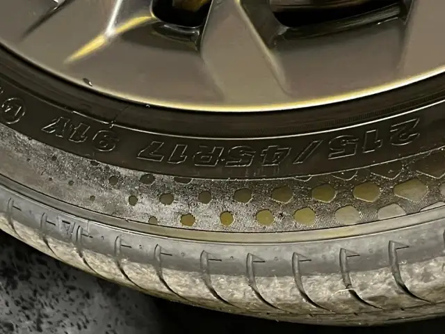Mini Hatch view 15