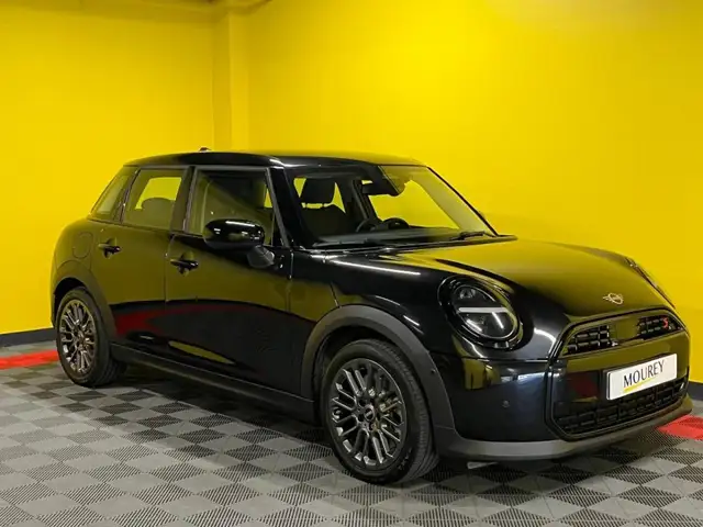 Mini Hatch view 2