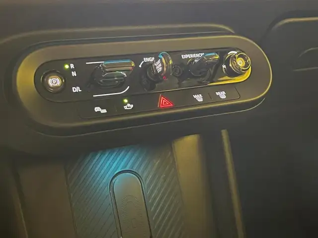 Mini Hatch view 25