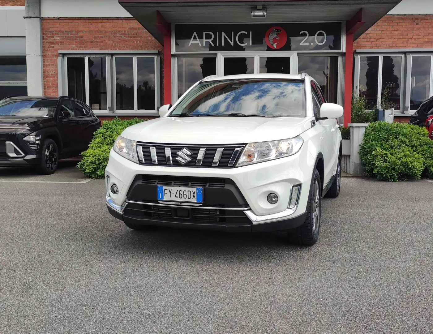 Suzuki Vitara Vitara 1.0 boosterjet Cool 4wd allgrip + Sens Park Bianco - 1