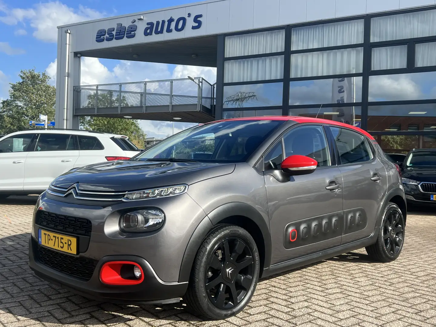Citroen C3 1.2 82 PK S&S Shine Navigatie* Carplay Camera 17 I Gris - 1