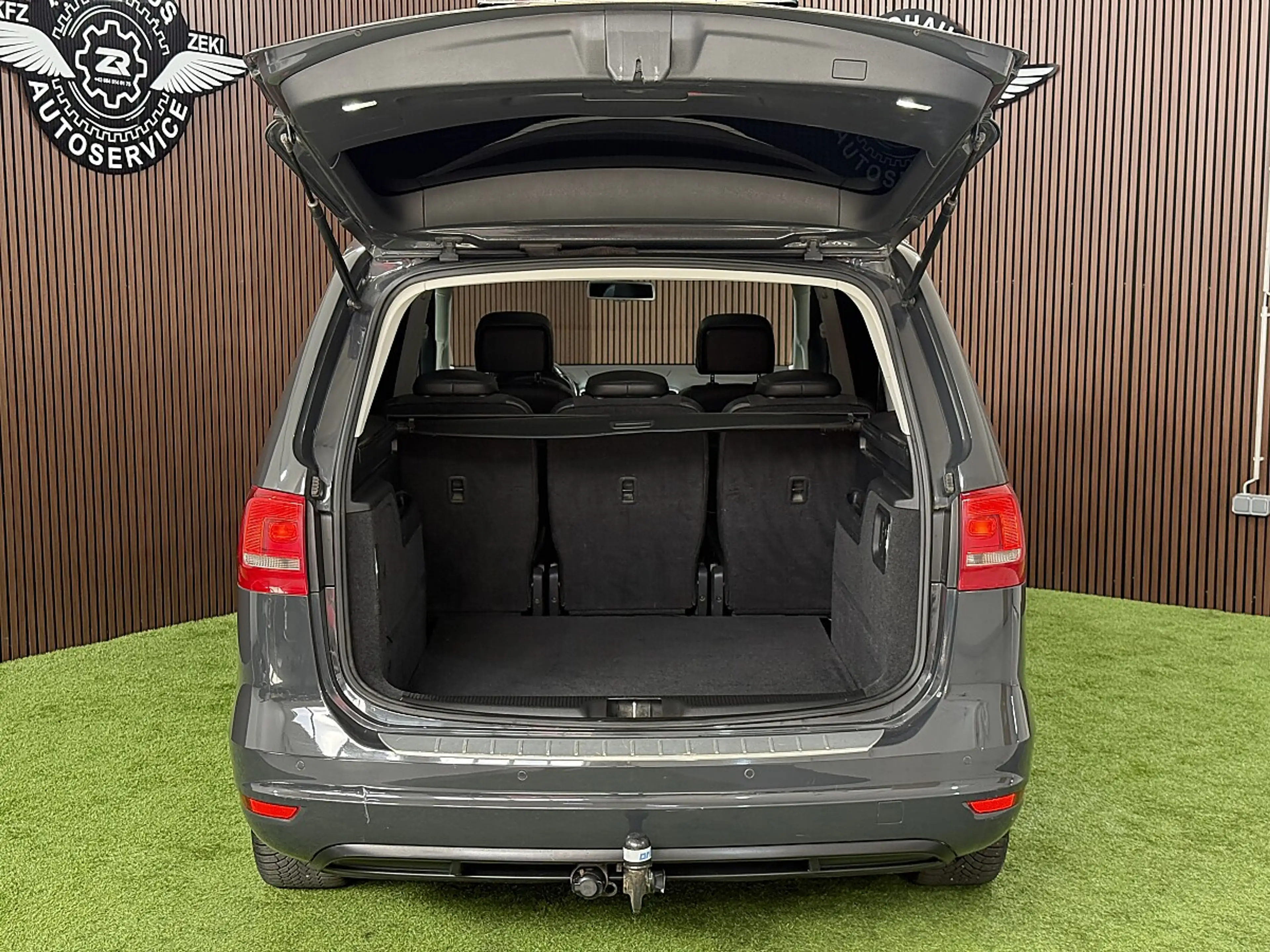 Volkswagen Sharan Sky BMT 2,0 TDI DPF DSG — photo 14