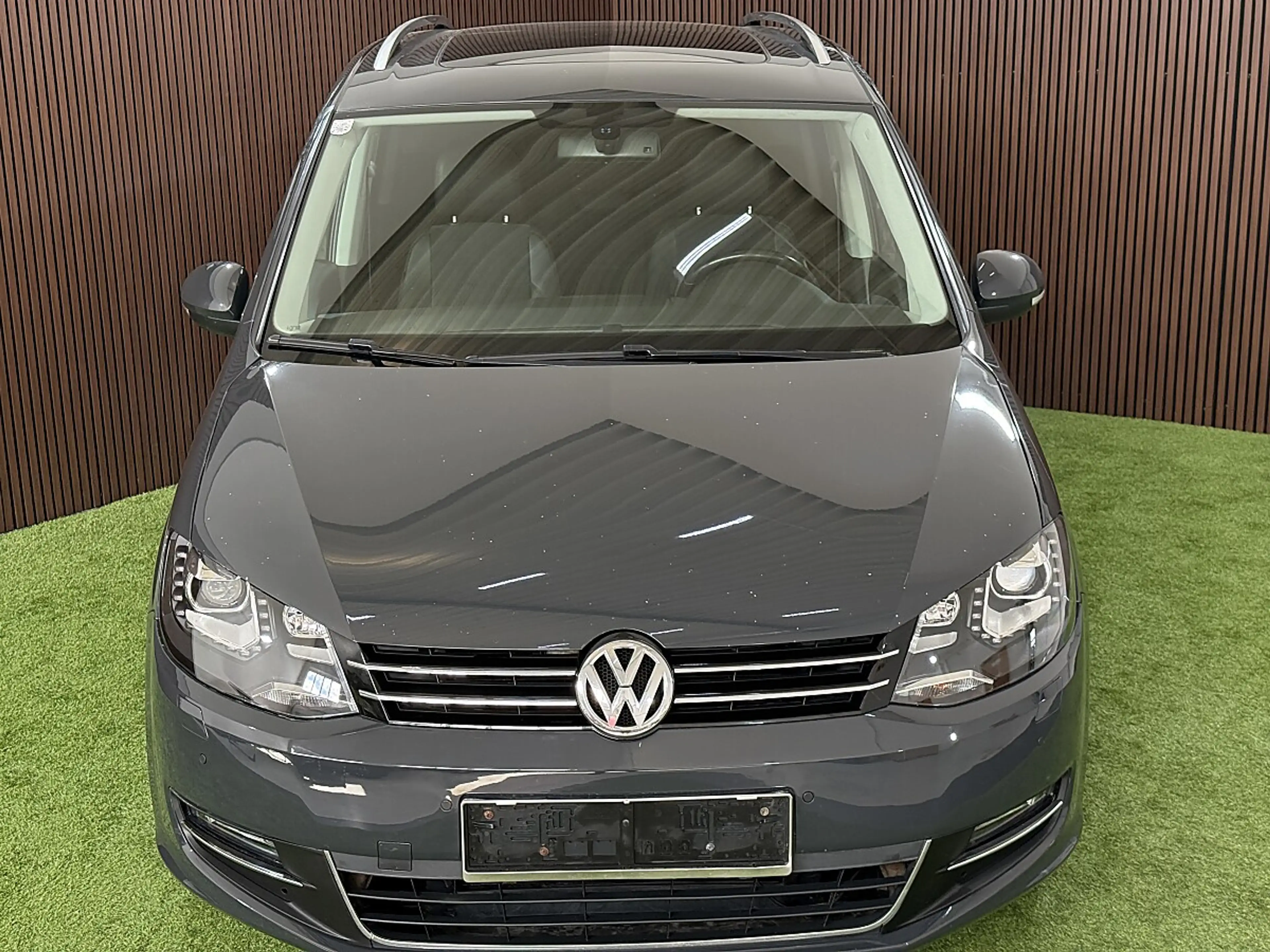 Volkswagen Sharan Sky BMT 2,0 TDI DPF DSG — photo 4