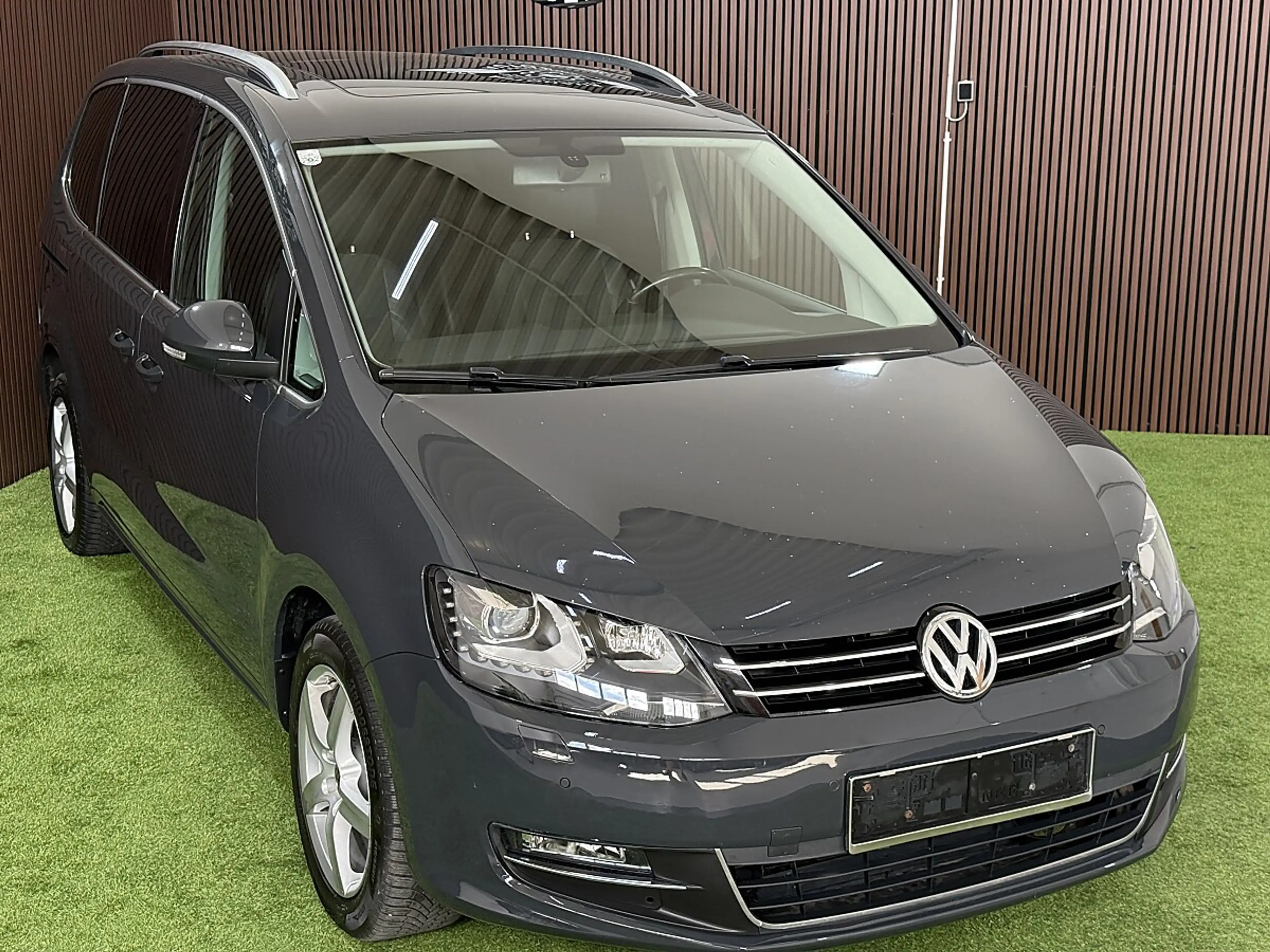 Volkswagen Sharan Sky BMT 2,0 TDI DPF DSG — photo 6