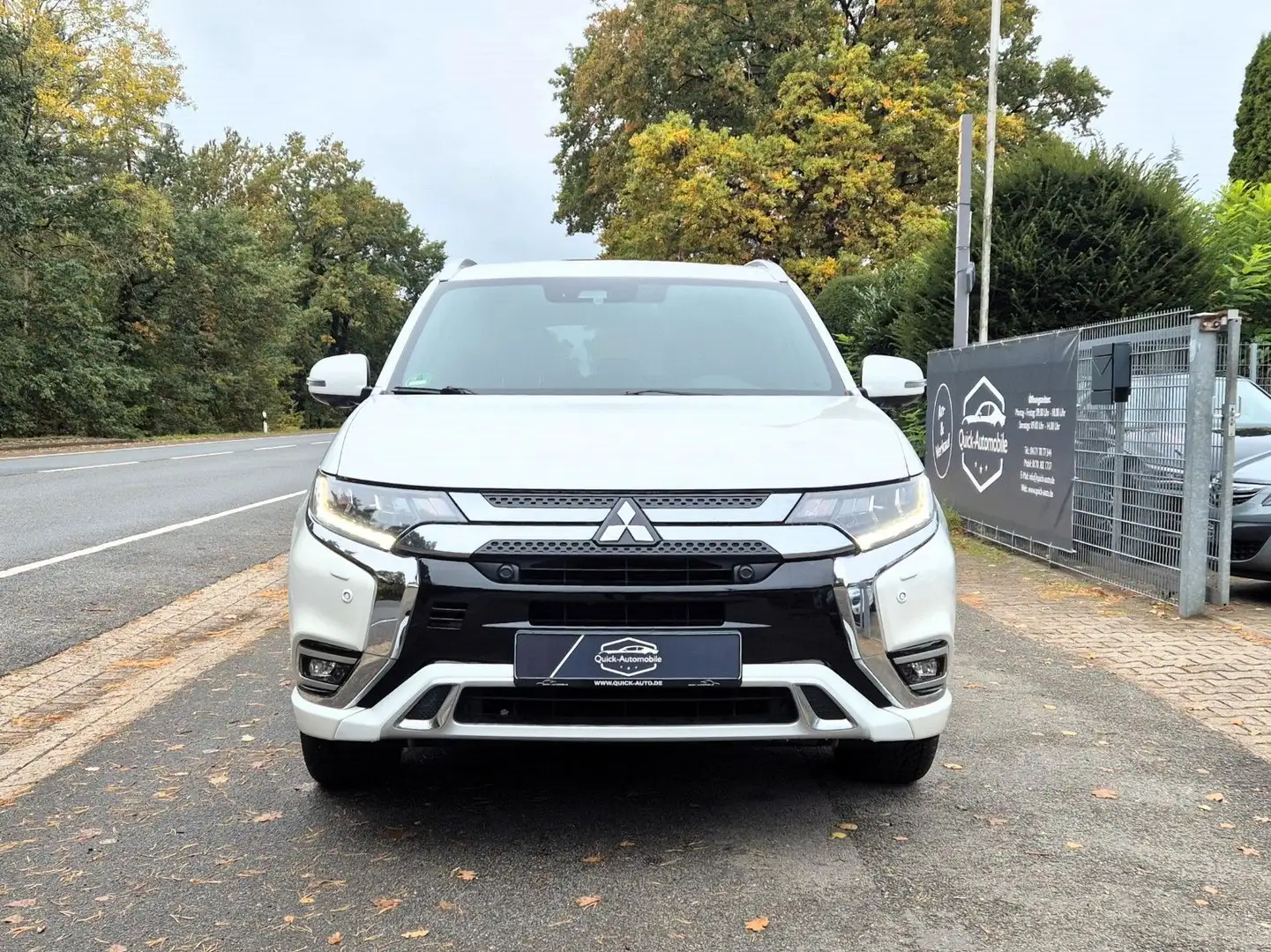Mitsubishi Outlander PHEV Top 4WD |Plug-in-Hybrid|AHK| Blanc - 2