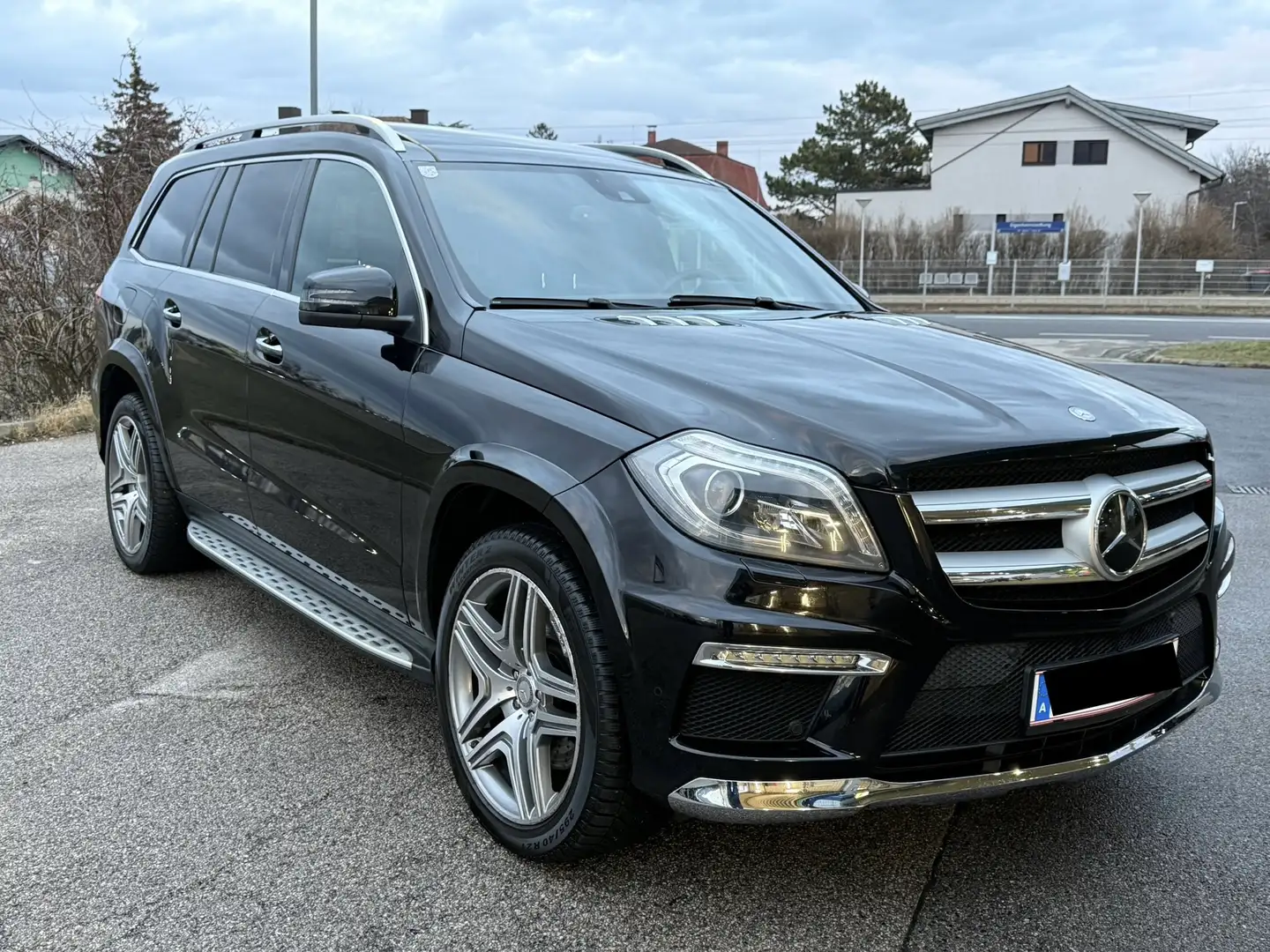 Mercedes-Benz GL 350 BlueTEC 4MATIC Aut. Schwarz - 1