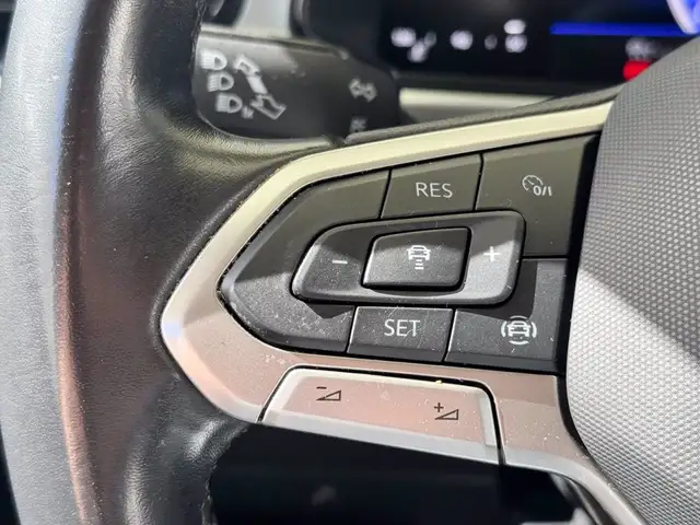 Volkswagen T-Roc view 21