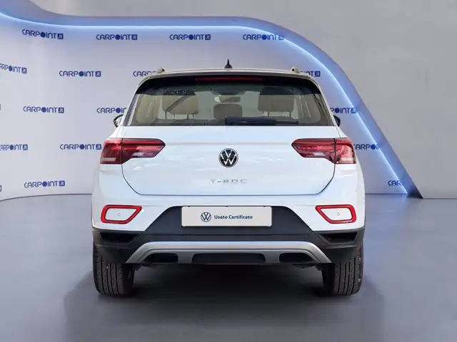 Volkswagen T-Roc view 5