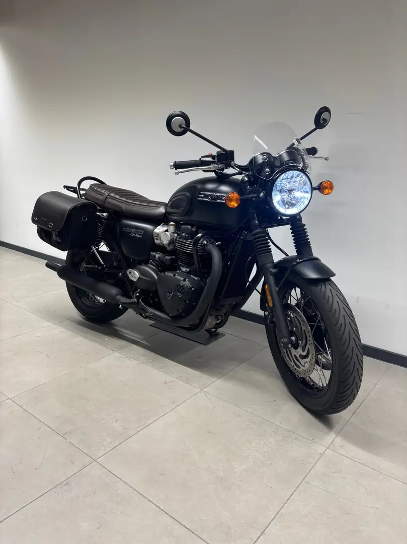 Triumph Bonneville T120 - 1
