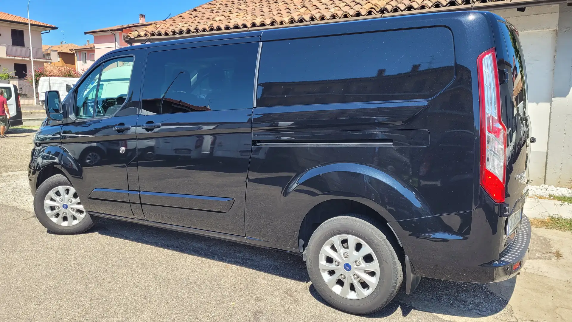 Ford Transit Custom 320 2.0 EcoBlue 130 aut. PL-DC Titanium 6posti E6d Nero - 2