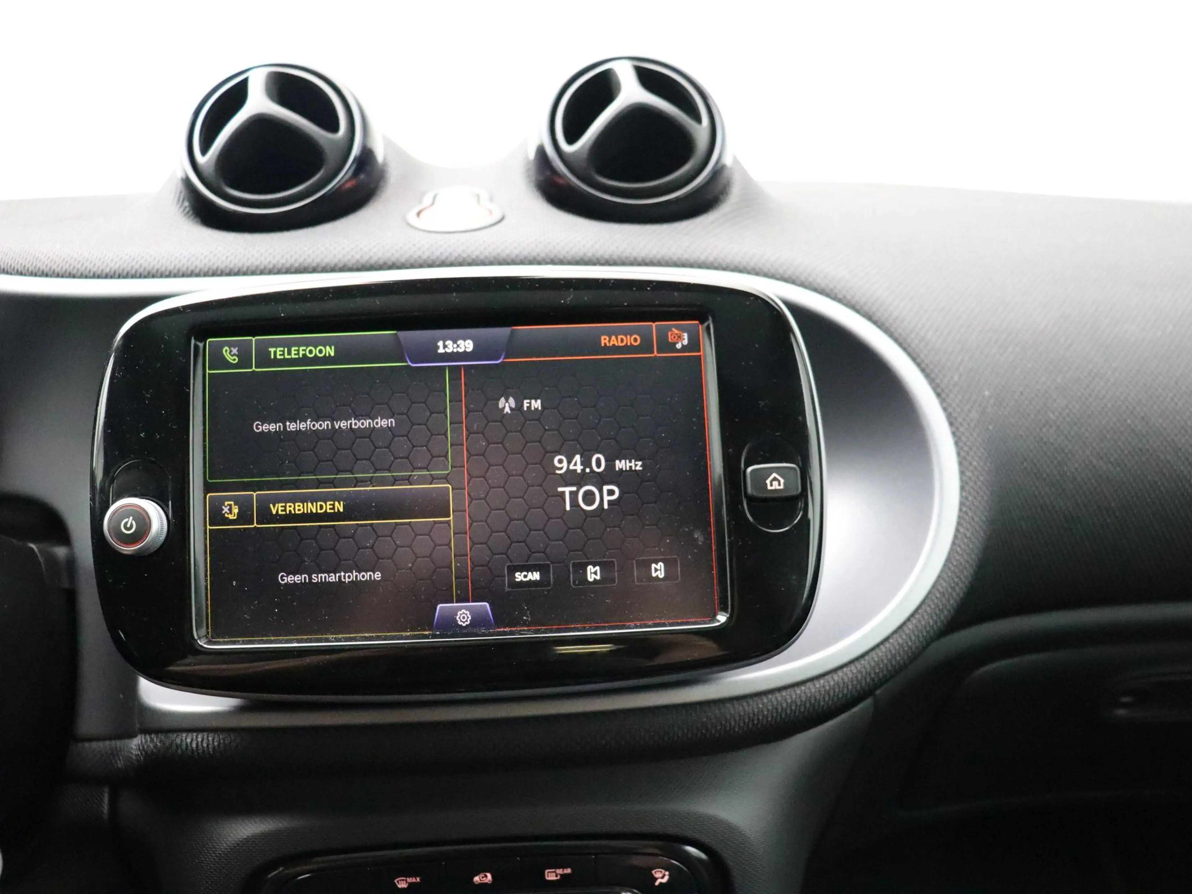 smart forTwo coupé EQ Comfort — photo 15