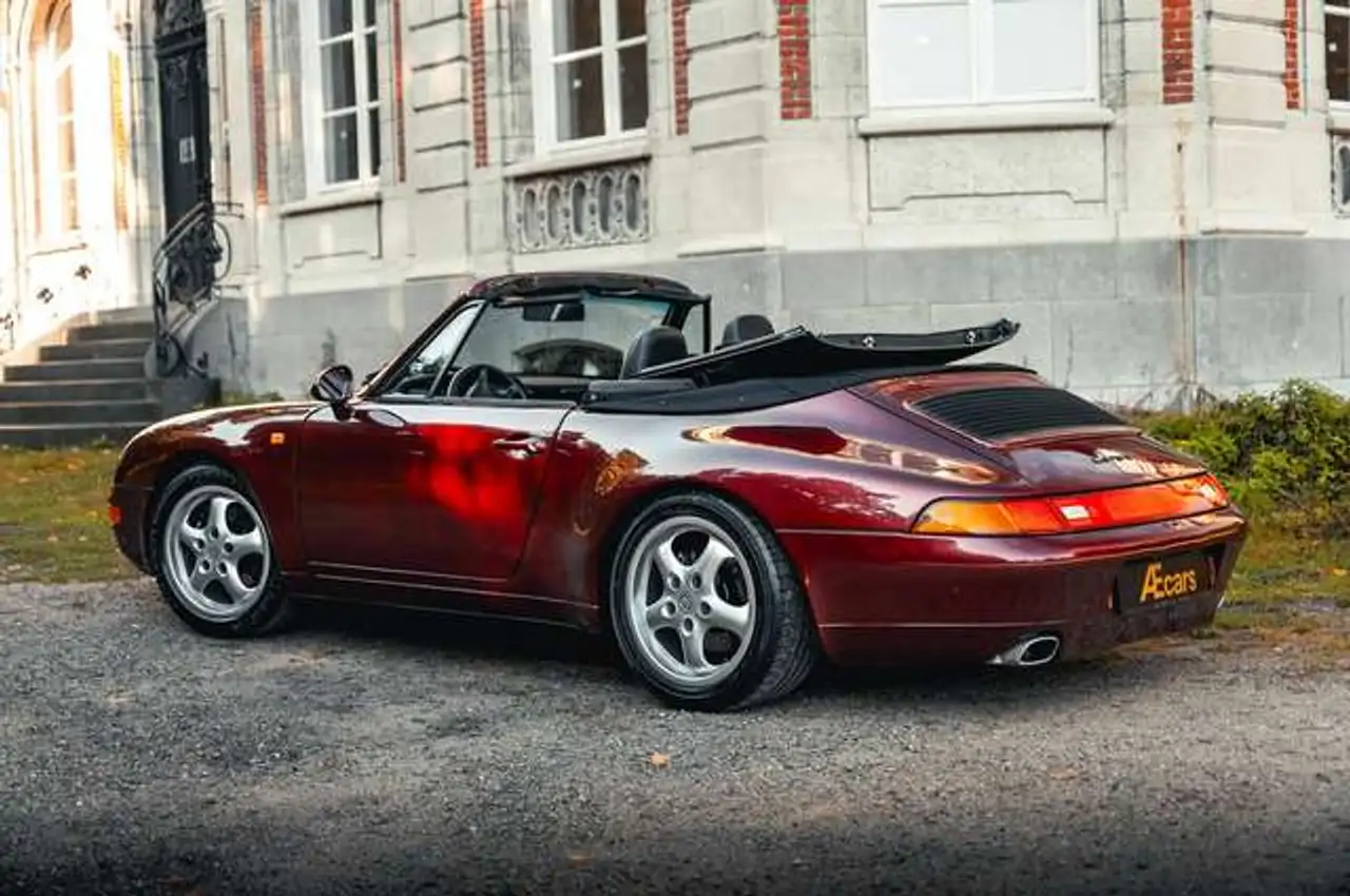 Porsche 993 911 CARRERA / CABRIOLET / MANUAL / ARENA RED / HEATED SEATS, foto 1