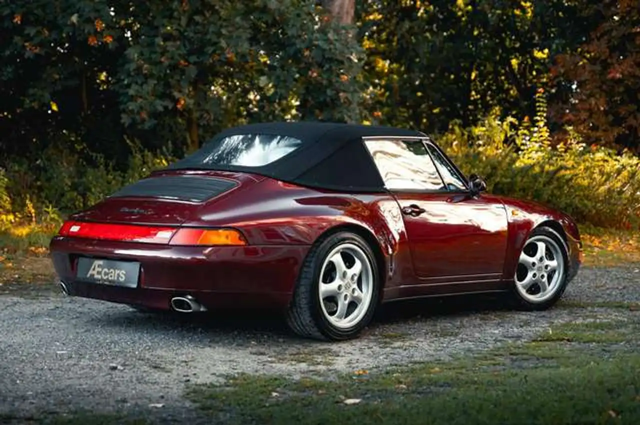 Porsche 993 911 CARRERA / CABRIOLET / MANUAL / ARENA RED / HEATED SEATS, foto 3