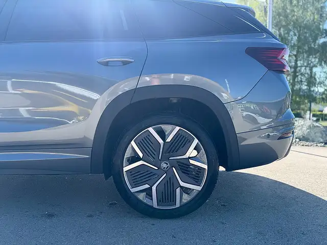 Skoda Kodiaq 1,5 TSI mHEV ACT Sportline DSG *PANO*VIRTUAL*HE... Ansicht 9