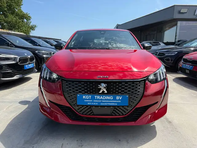 Peugeot 208 view 2