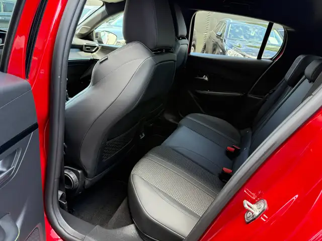 Peugeot 208 view 15