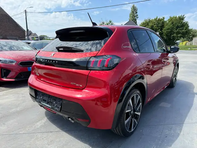 Peugeot 208 view 5