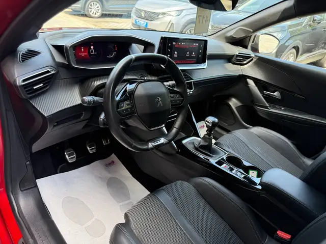 Peugeot 208 view 14