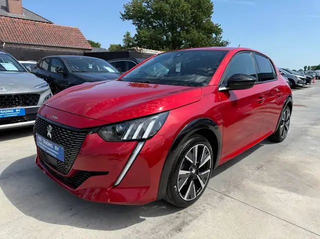 Peugeot 208 view 9