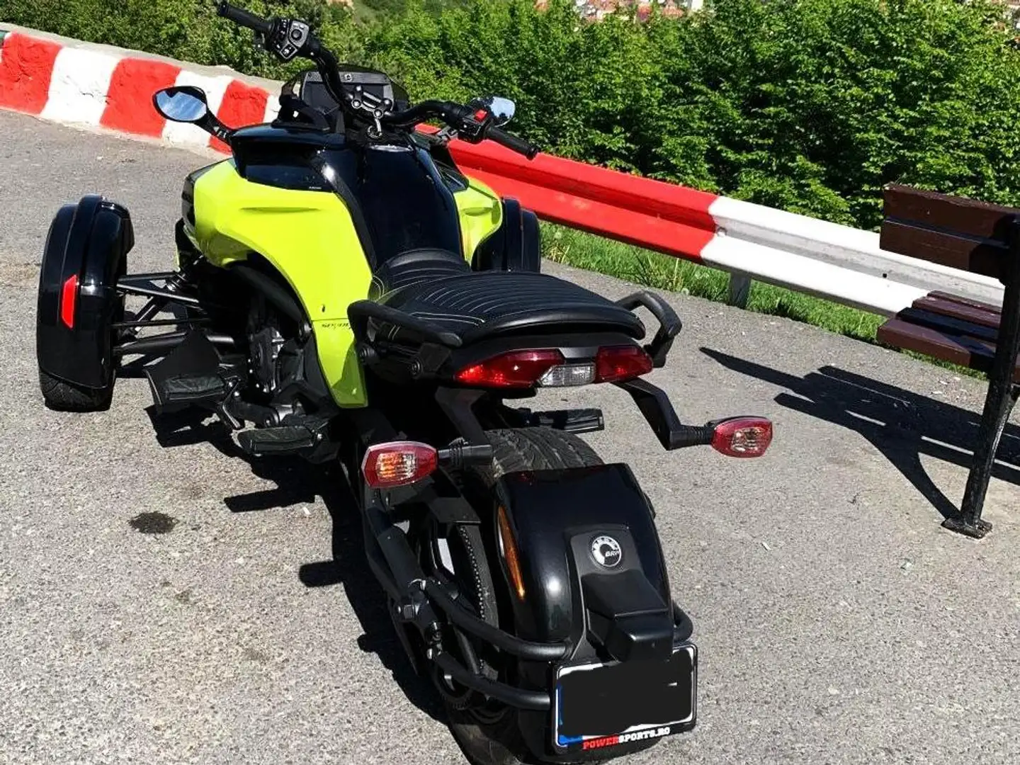 Can-Am Spyder F3-S Vert - 1