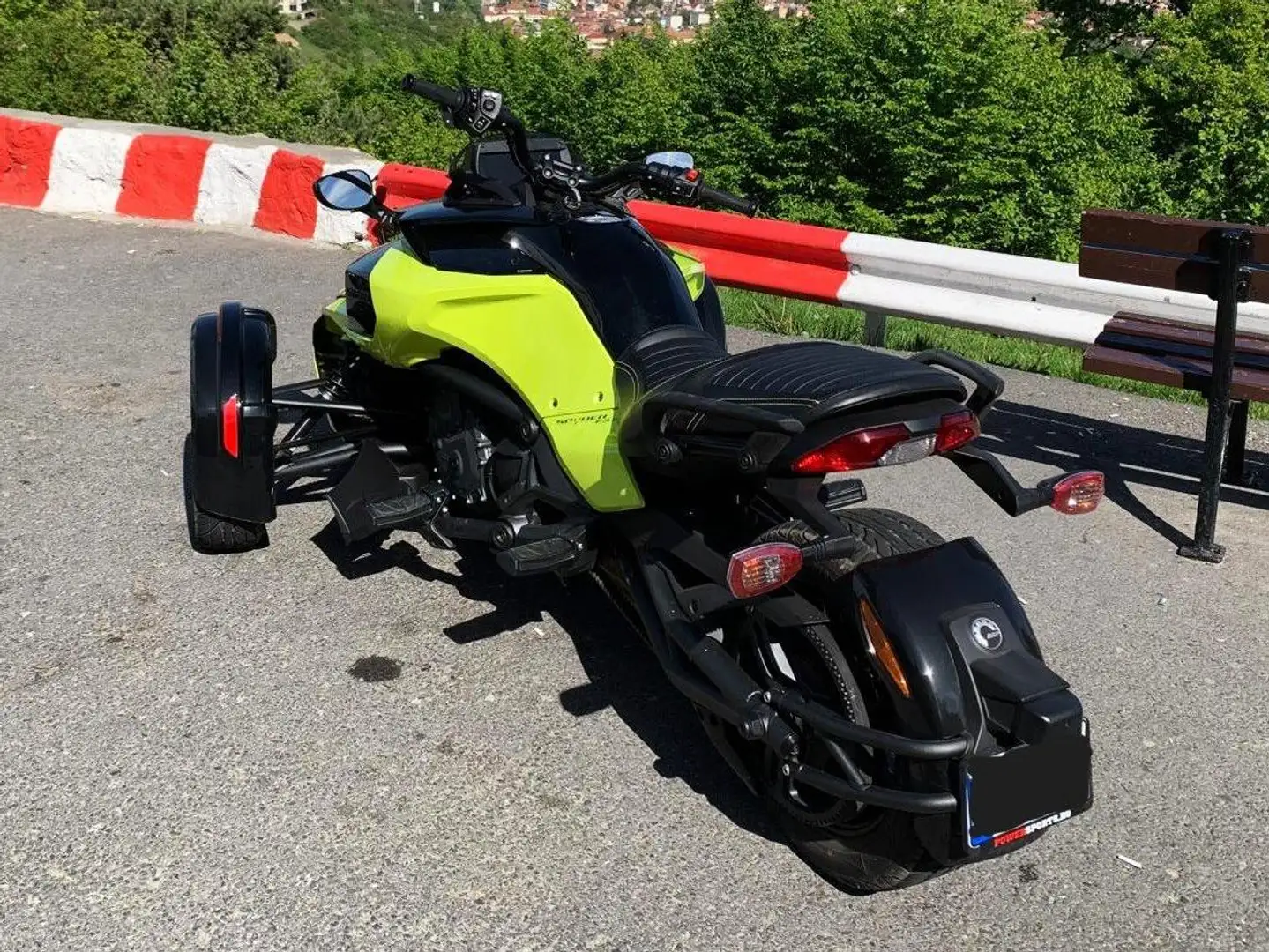 Can-Am Spyder F3-S Vert - 2