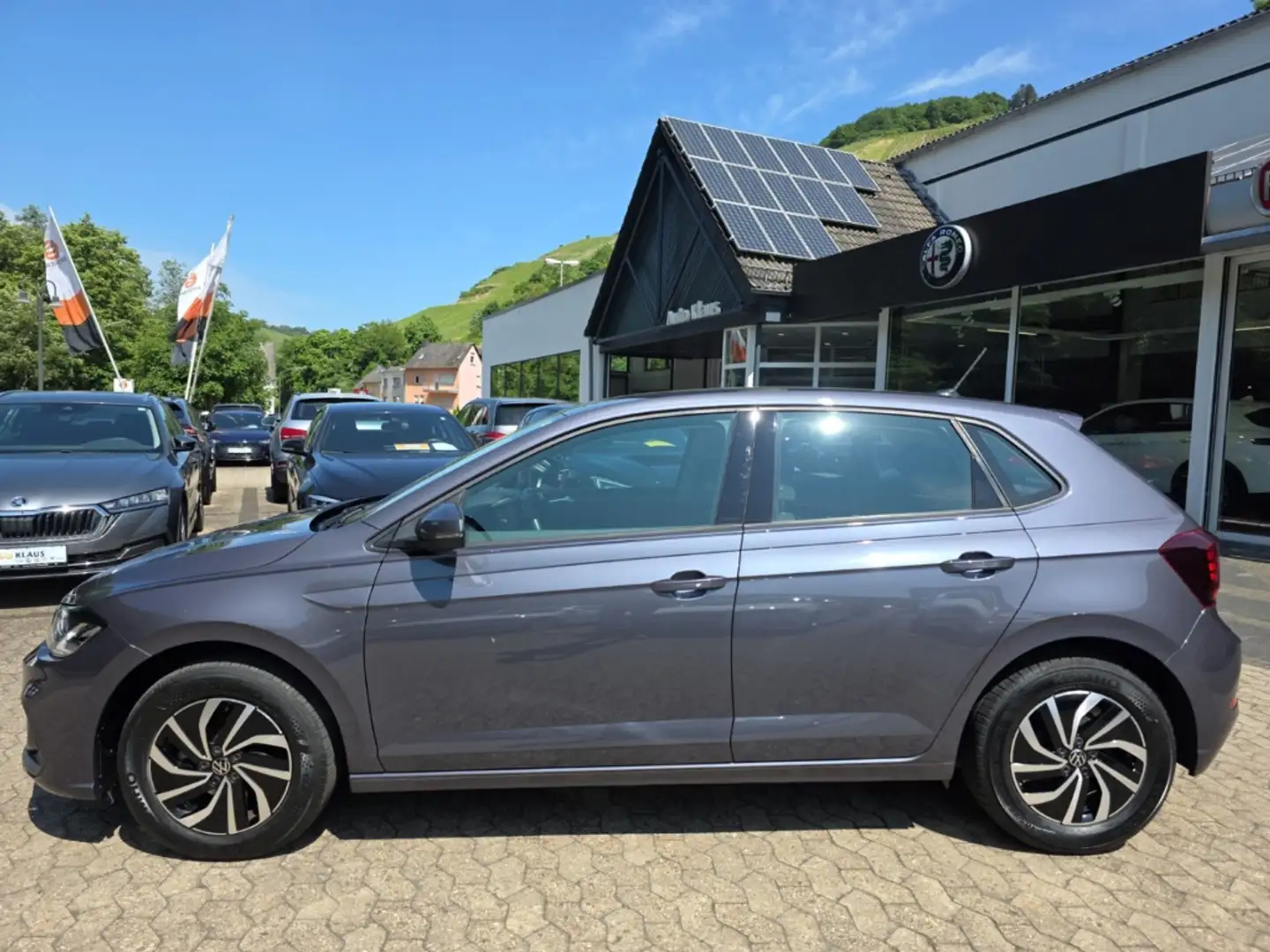 Volkswagen Polo 1.0 TSI VI Life Voll-LED CarPlay RFK Tempom Grau - 2