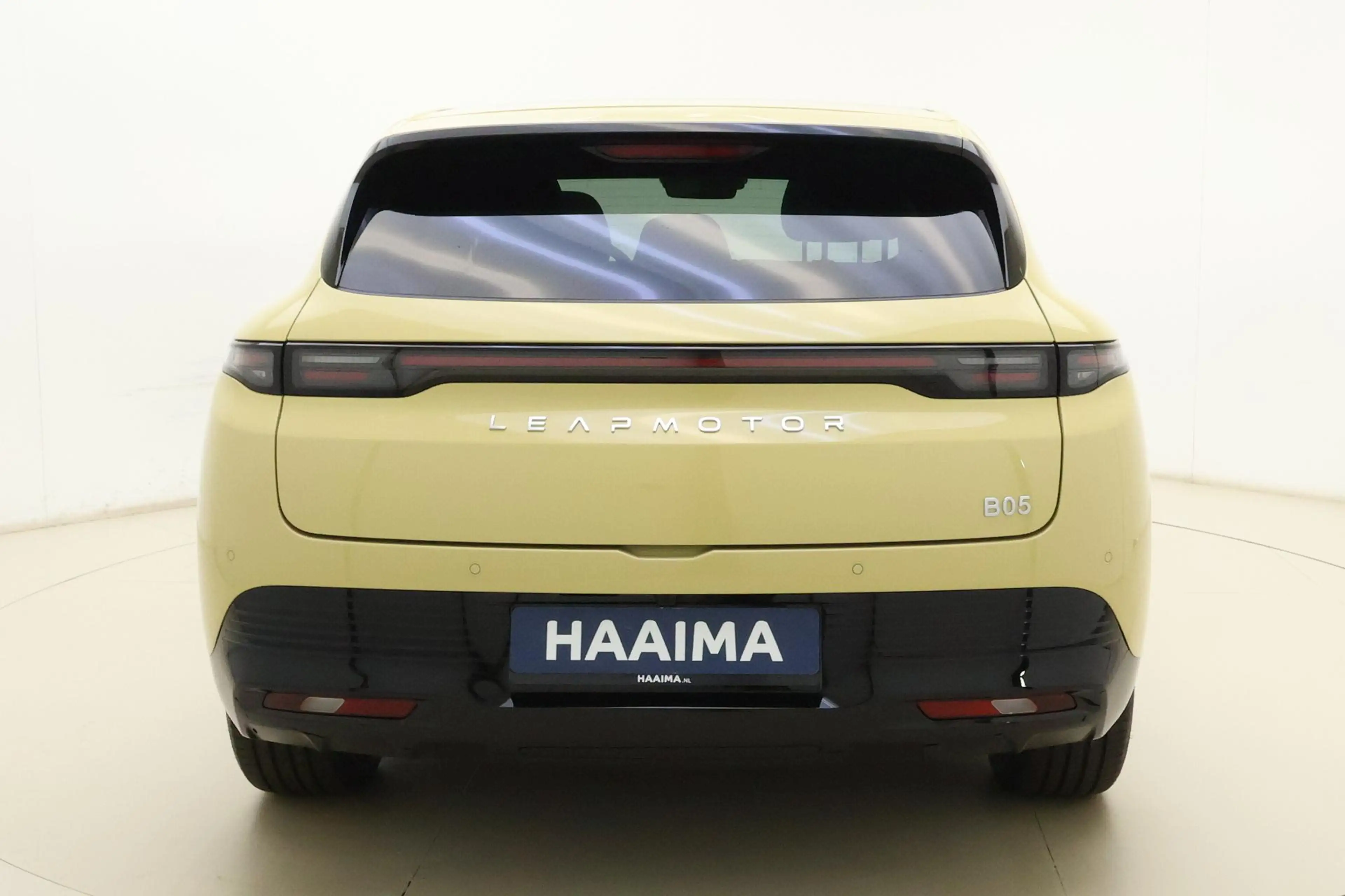 Leapmotor B05 67.1 kWh Design Promax l WLTP 401km | 750kg trekge — photo 11