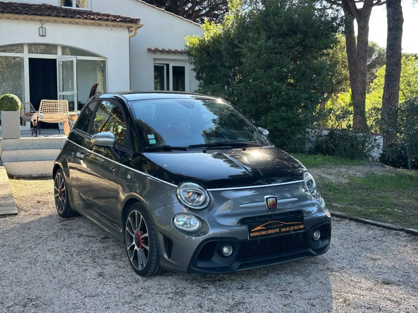 Abarth 595 MY16 1.4 Turbo 165 ch BVA5 Turismo / DISTRI NEUVE / 2ÈME MAIN FRANÇAISE / HISTORIQUE COMPLET Grau - 1