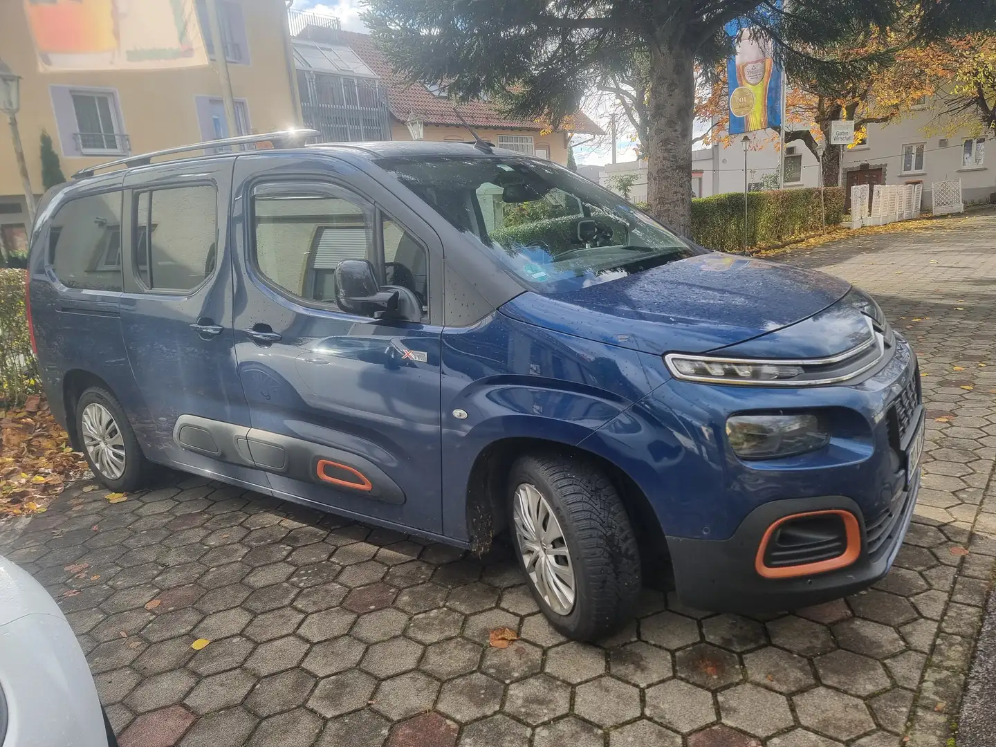 Citroen Berlingo Berlingo SHINE Diesel 5-Tür XL BlueHDi 130 EAT8 Blau - 1