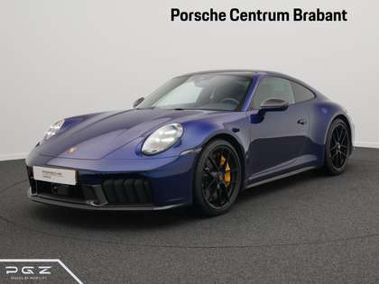 Porsche 992 Carrera 4 GTS