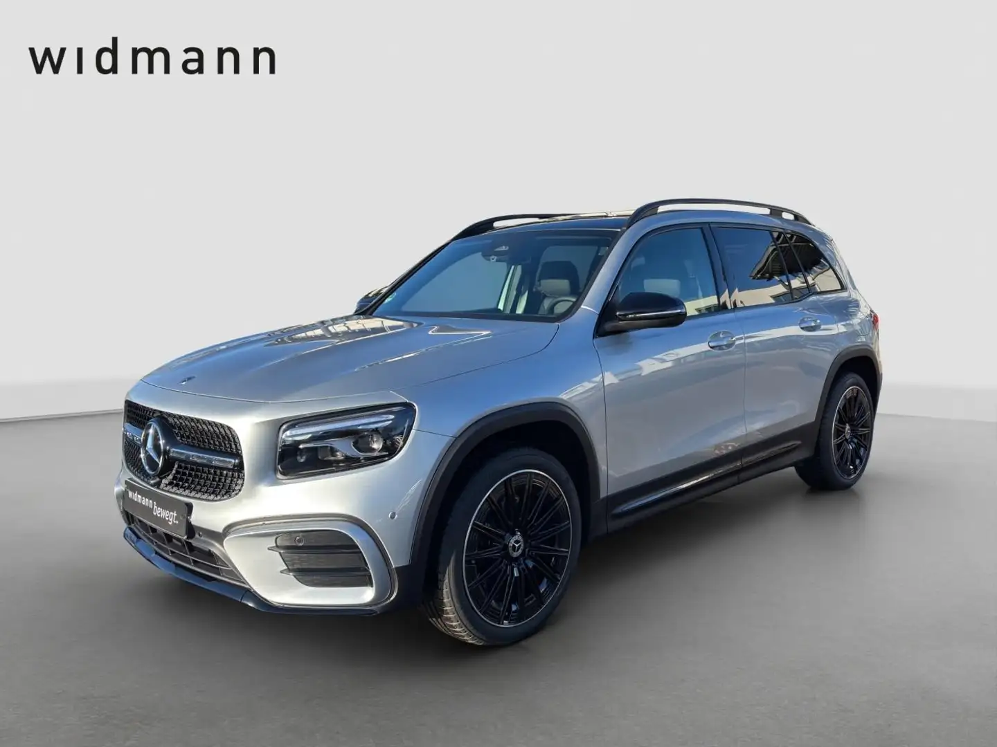 Mercedes-Benz GLB 220 d 4MATIC AMG-Line*Pano*AHK*MULTIBEAM-LED Silber - 1