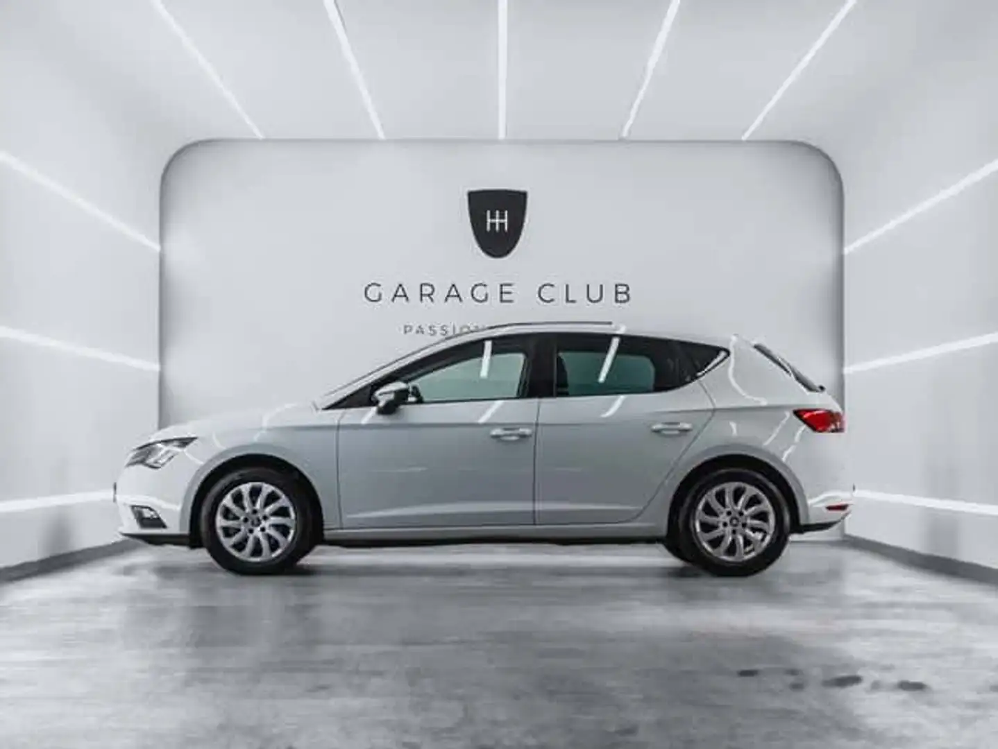 SEAT Leon ST 1.6TDI CR S&S Style 105 - 2