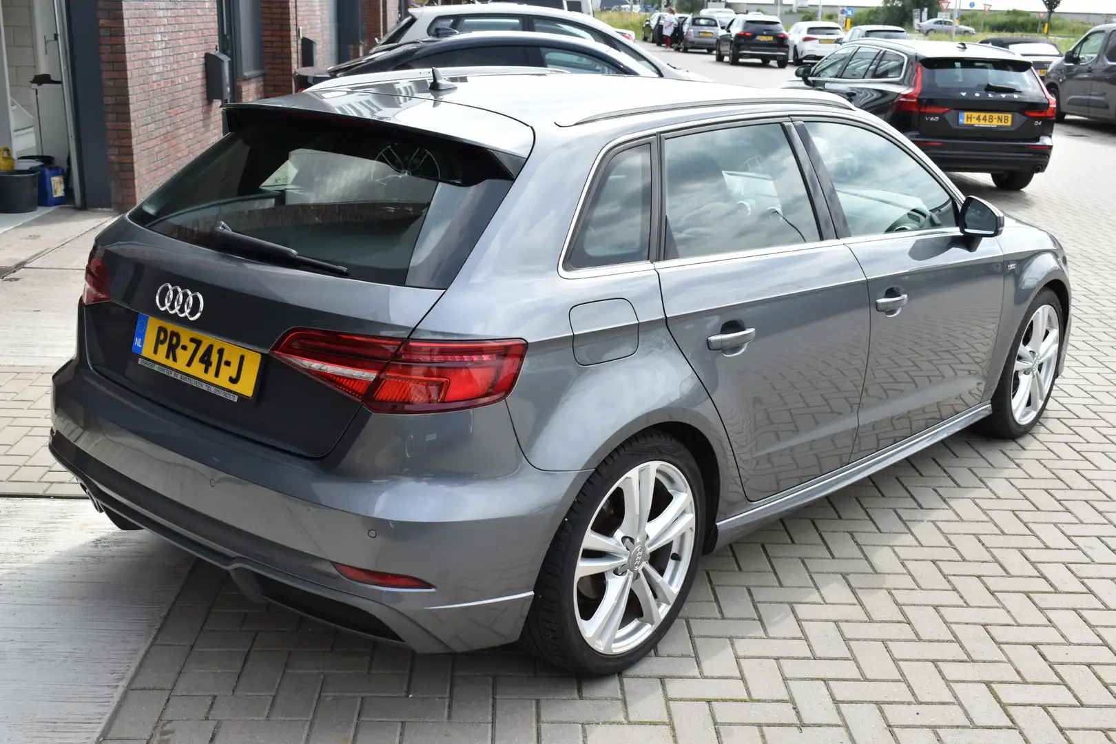 Audi A3 Sportback 1.6 TDI Sport S Line Edition Gris - 2