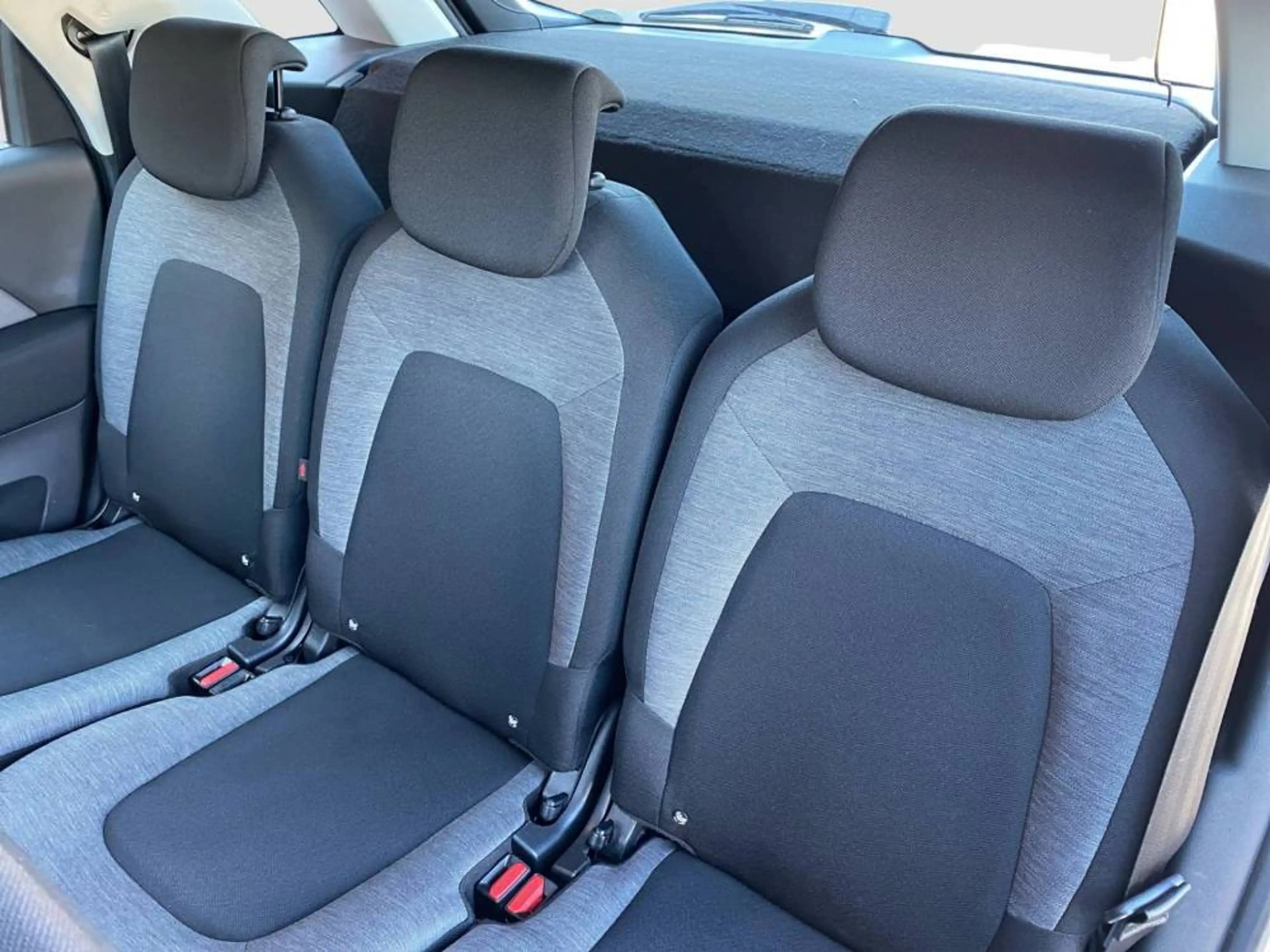 Citroen C4 Picasso PureTech 130 Selection — photo 12