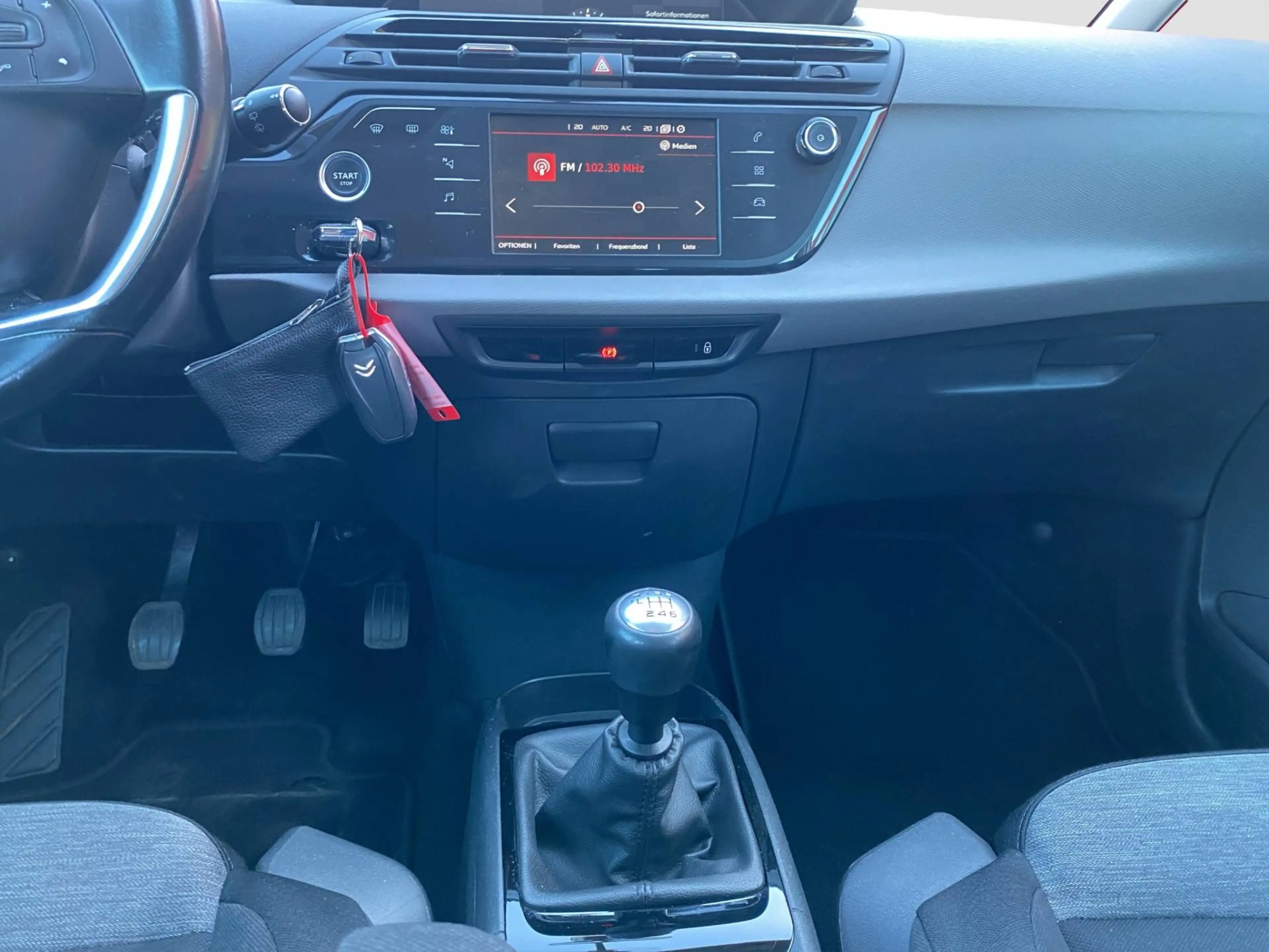 Citroen C4 Picasso PureTech 130 Selection — photo 14