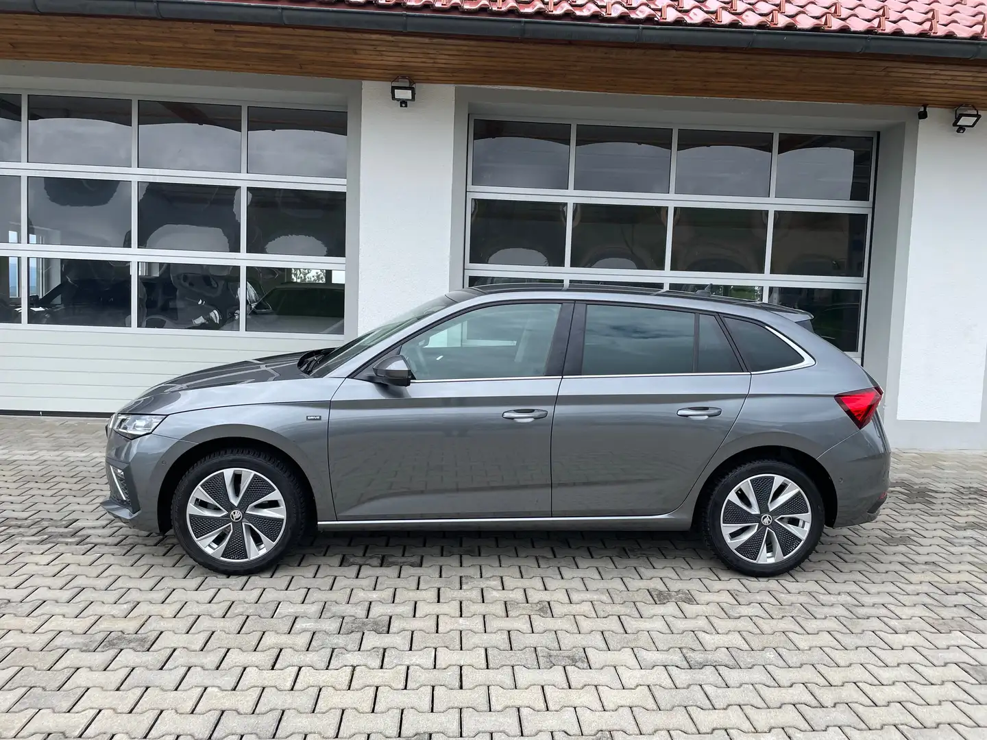 Skoda Scala 1,0 TSI*AHV*LED*RFK*DIGITAL*WSS-HZ*ACC*APP* Grau - 2