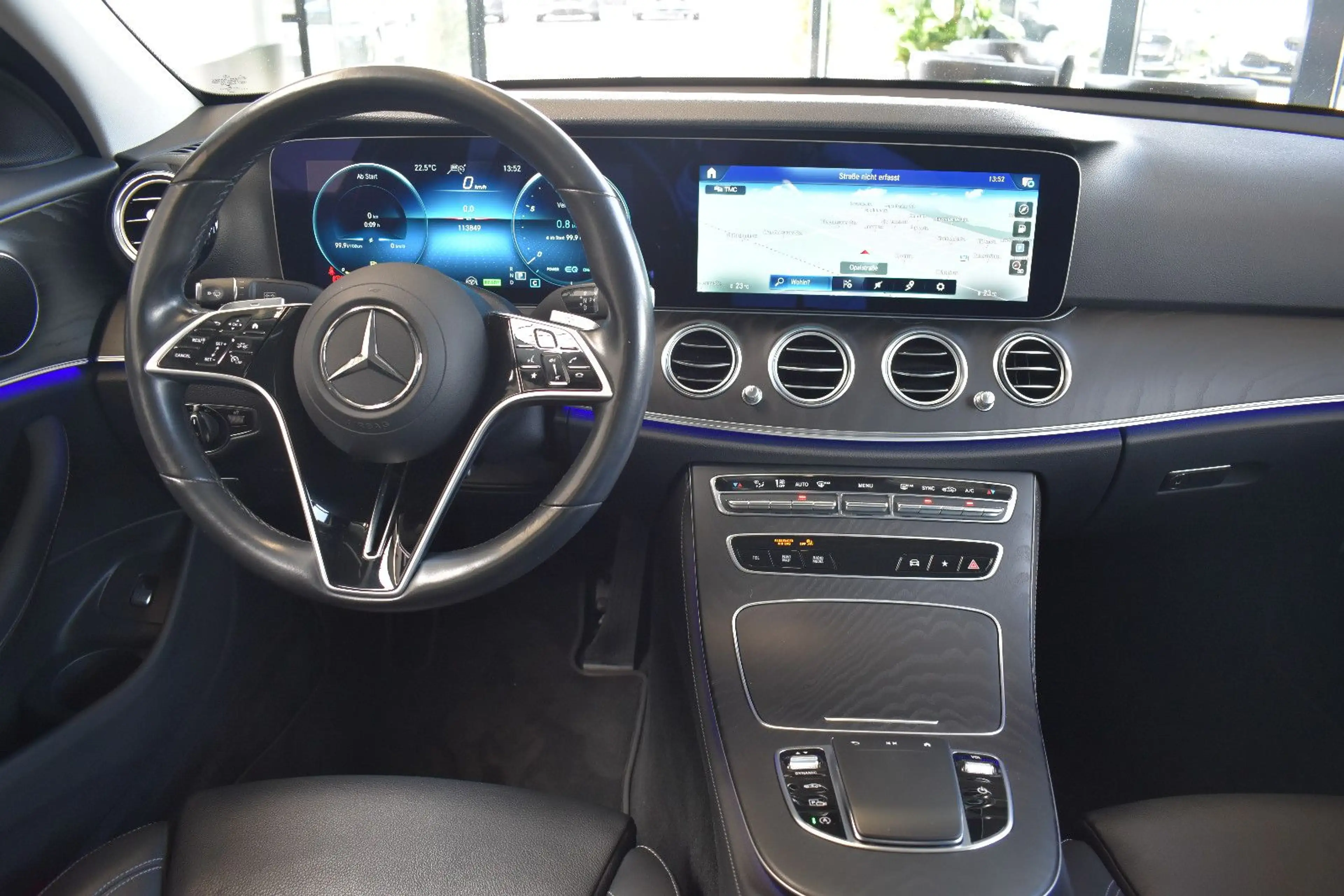 Mercedes-Benz E 220 E220d Limo Avantgarde 9G-tronic LED~AIR~WideScr. — photo 10