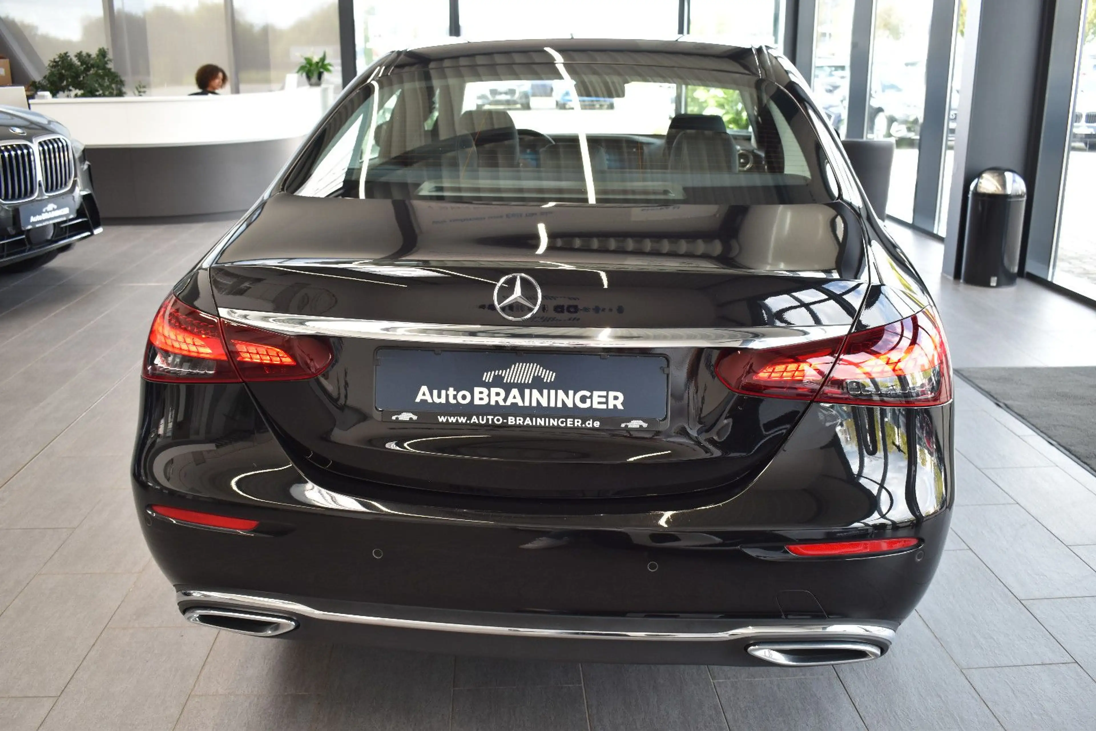 Mercedes-Benz E 220 E220d Limo Avantgarde 9G-tronic LED~AIR~WideScr. — photo 6