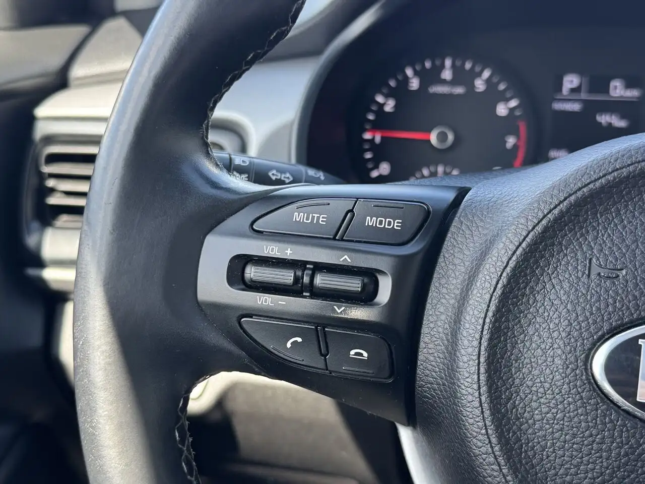 Kia Rio снимка Kia Rio