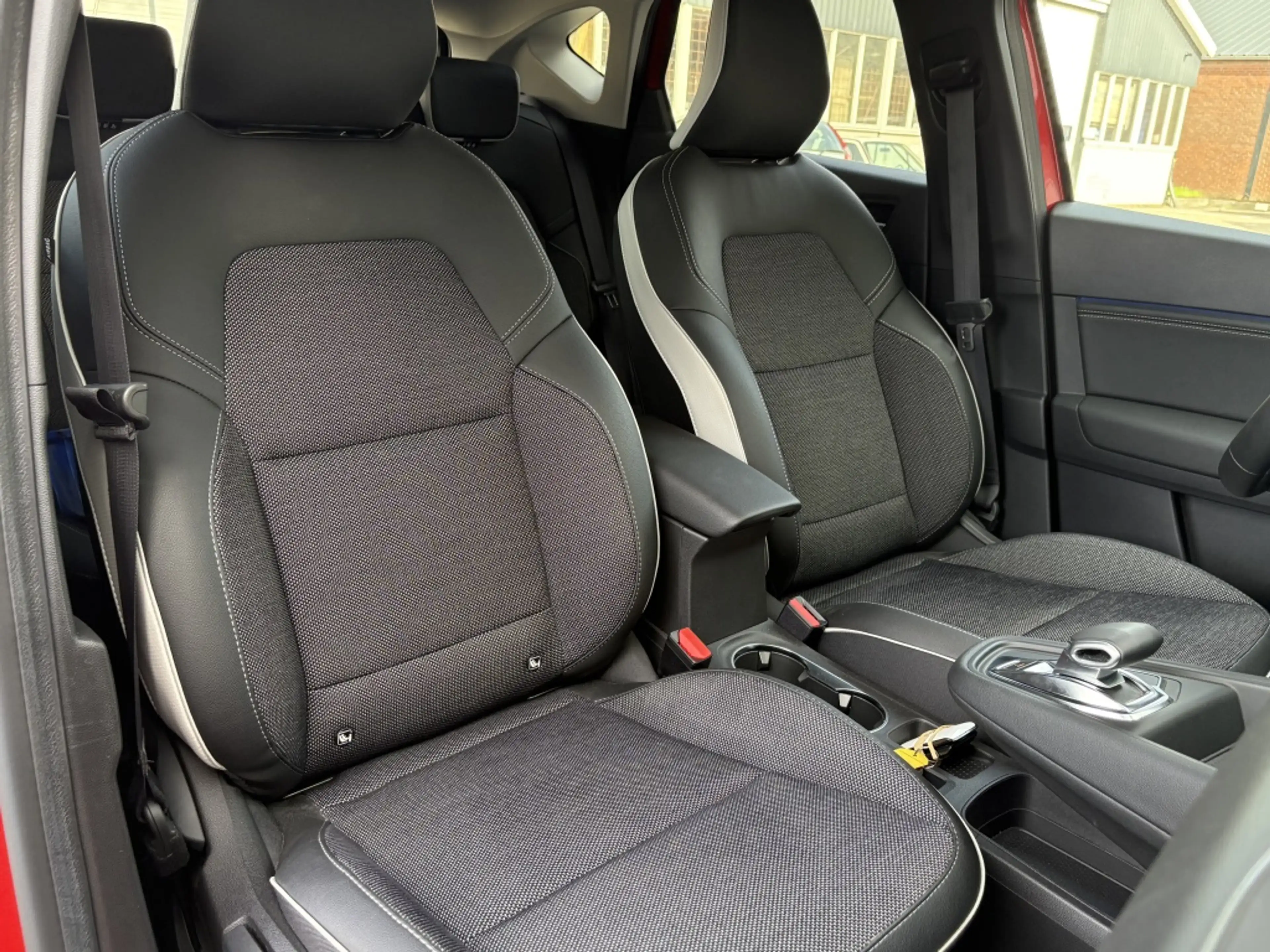 Renault Captur E-Tech full hybrid 145 Techno | Navi | Camera | Ap — photo 9
