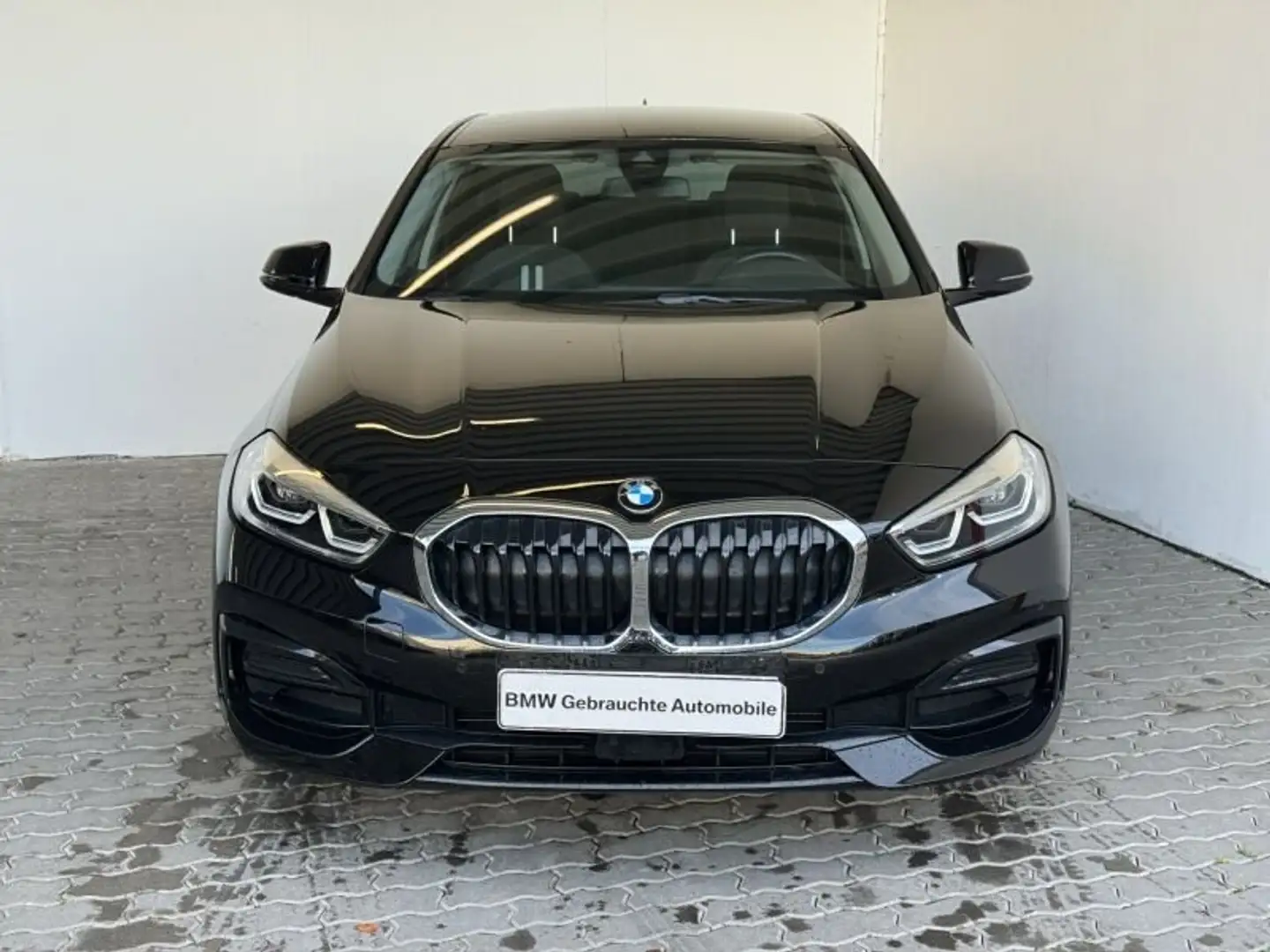 BMW 118 i Sport Line Navi.LED.Sport-LR.WLAN.PDCv+h Schwarz - 2