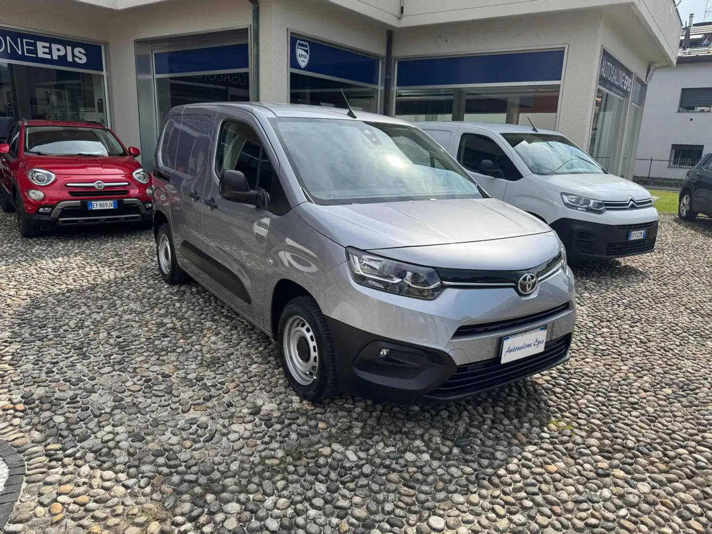 Toyota Proace City 1.2 110 CV S&S PC 4p. Comfort 3 posti Gris - 2
