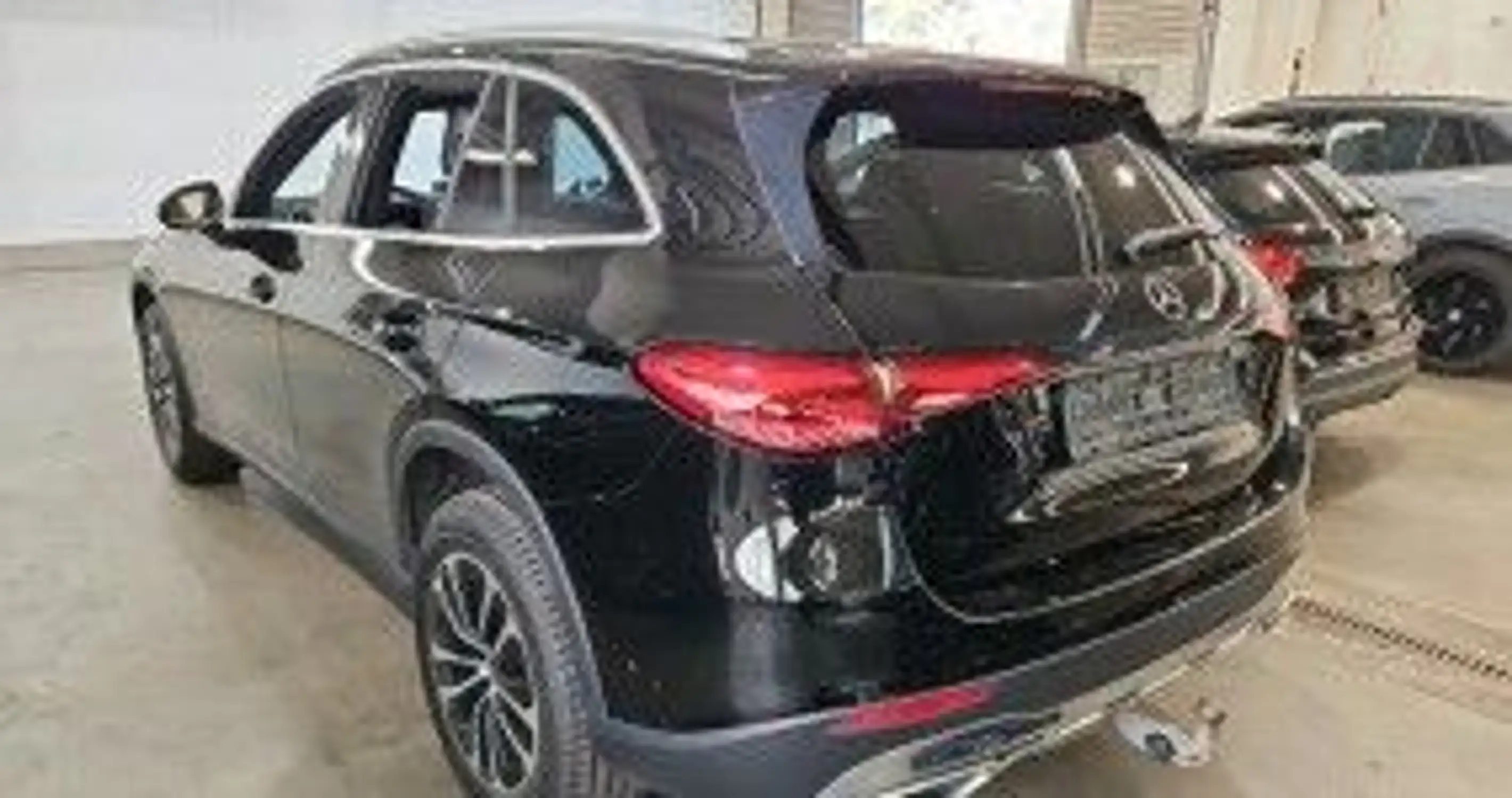 Mercedes-Benz GLC 220 d 4M Avantgarde DISTR+*RÜCKKAM*LED*AHK — photo 3