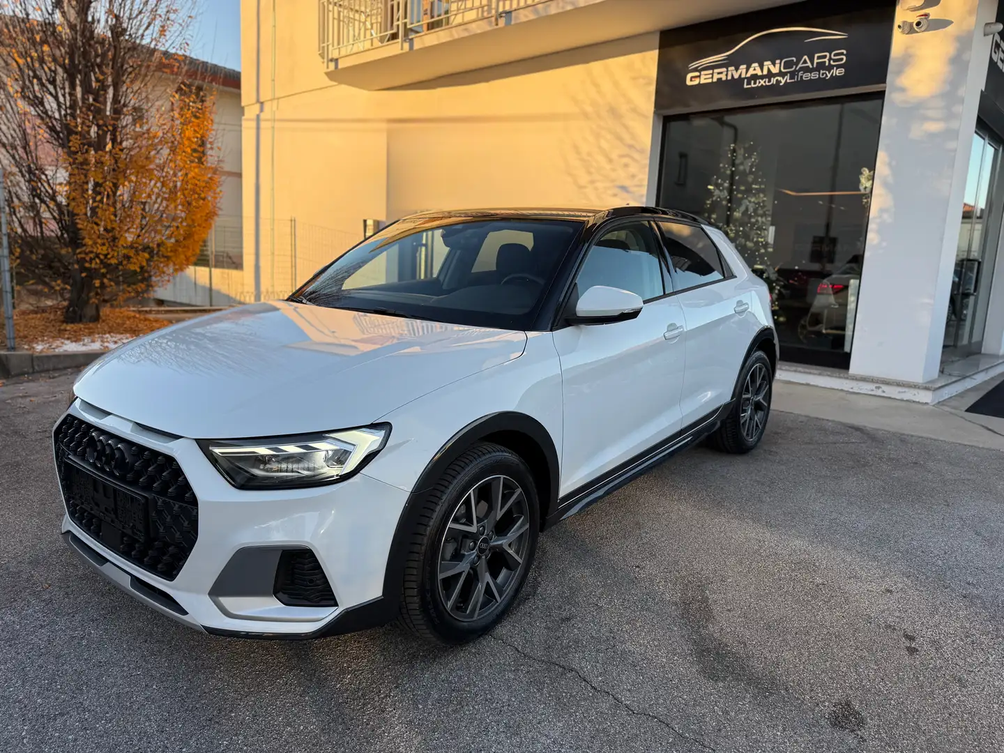 Audi A1 A1 Citycarver 30 1.0 tfsi Allstreet 116cv s-tronic Bianco - 2