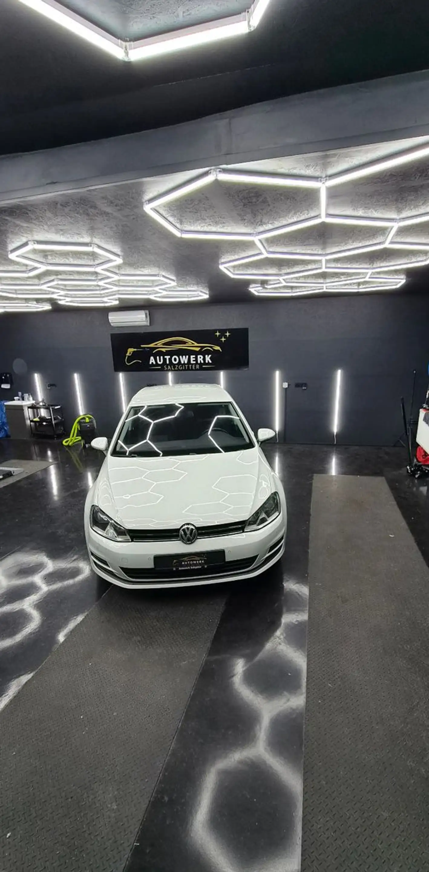 Volkswagen Golf VII Lim. Trend. BMT Navi.SHZ.Scheckh.Diesel