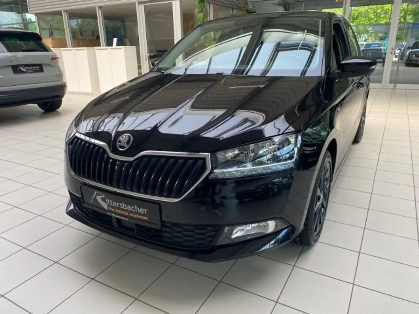 Skoda Fabia 1.0 TSI Drive 125 PDC Klima Sitzheizung Schwarz - 2